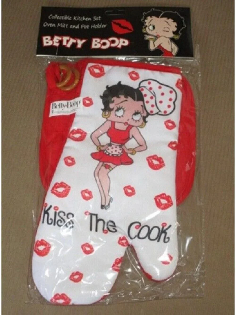 Kiss the Cook New Oven Mitt & Potholder Set Betty Boop Gift Kitchen Photo Lips - Picture 3 of 3